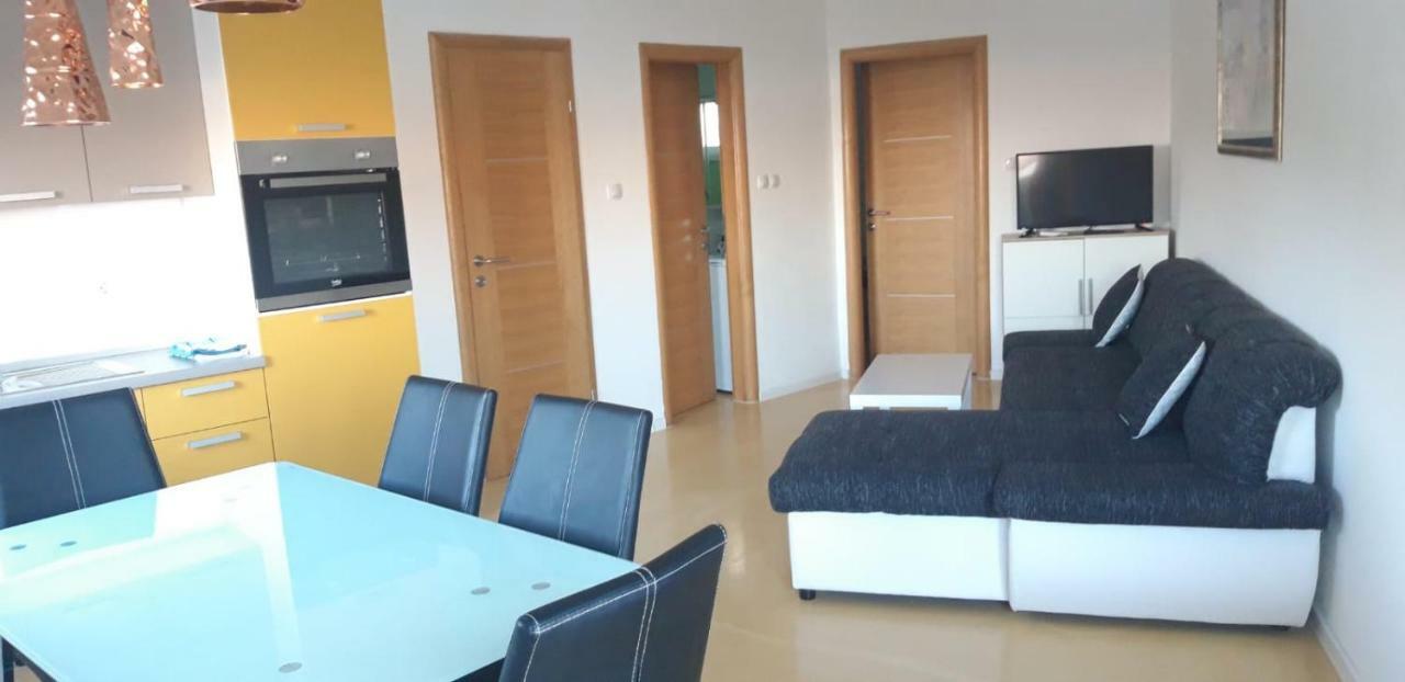 Apartment Mare - Pag Паг Екстериор снимка